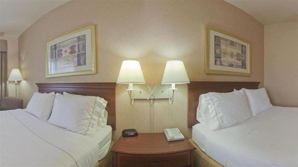 Holiday Inn Express Hotel & Suites Gillette By Ihg Bagian luar foto