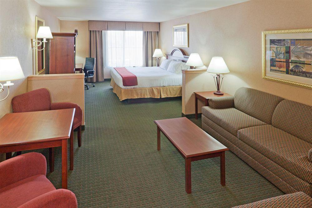 Holiday Inn Express Hotel & Suites Gillette By Ihg Ruang foto