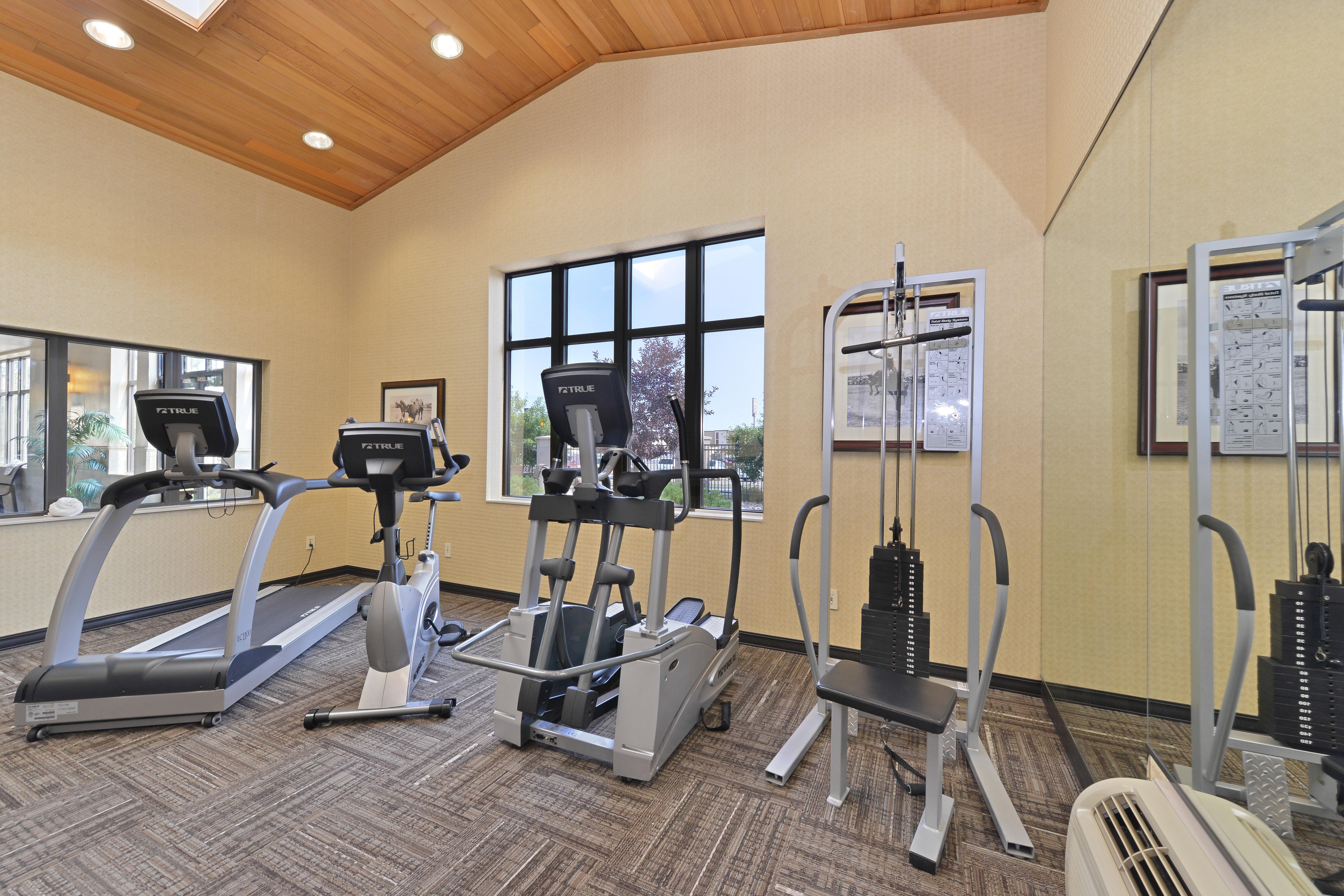 Holiday Inn Express Hotel & Suites Gillette By Ihg Bagian luar foto