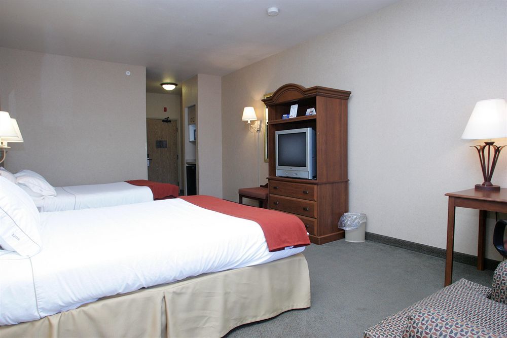 Holiday Inn Express Hotel & Suites Gillette By Ihg Bagian luar foto