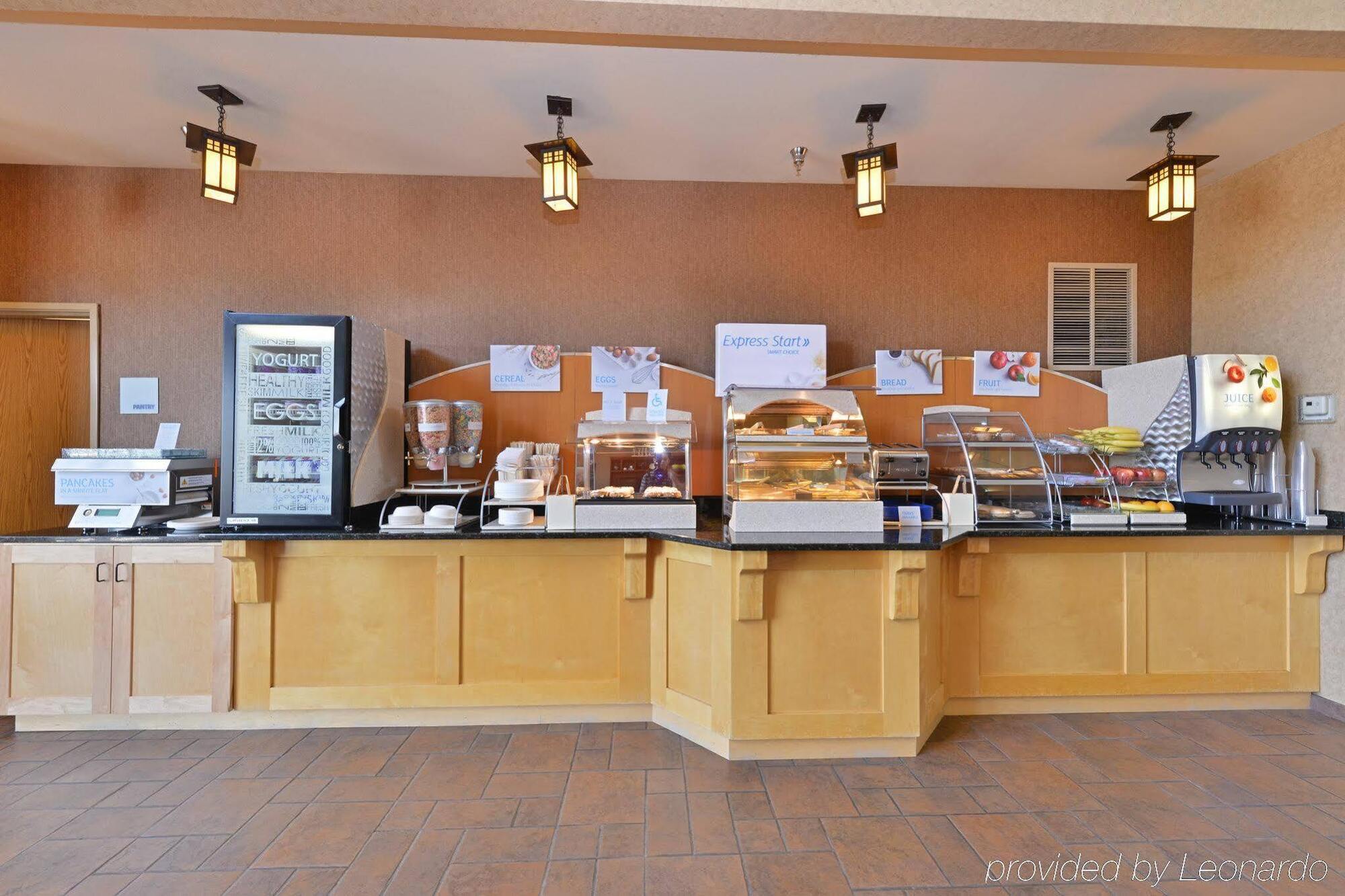 Holiday Inn Express Hotel & Suites Gillette By Ihg Bagian luar foto
