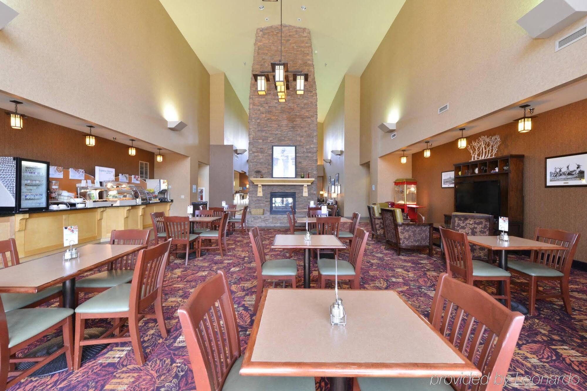 Holiday Inn Express Hotel & Suites Gillette By Ihg Bagian luar foto