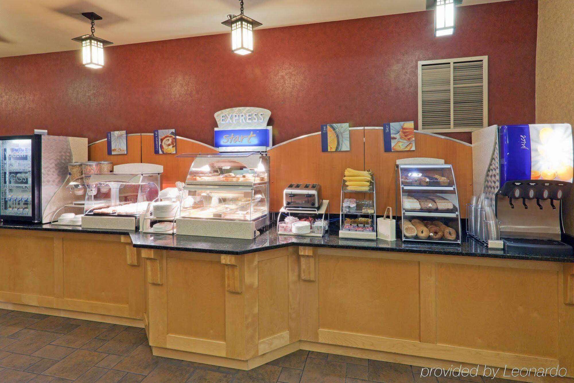 Holiday Inn Express Hotel & Suites Gillette By Ihg Bagian luar foto