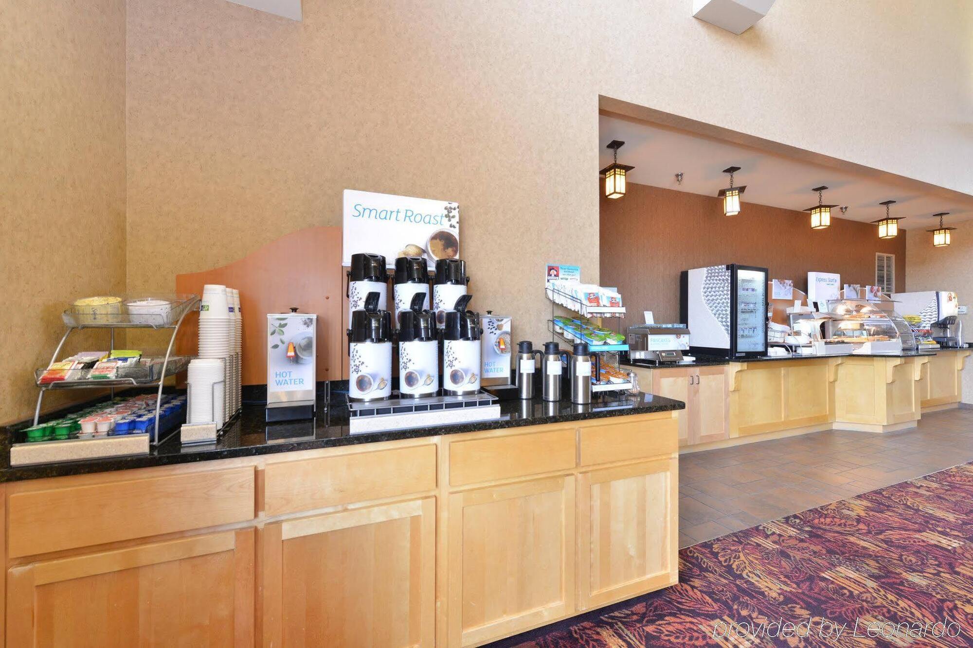 Holiday Inn Express Hotel & Suites Gillette By Ihg Bagian luar foto